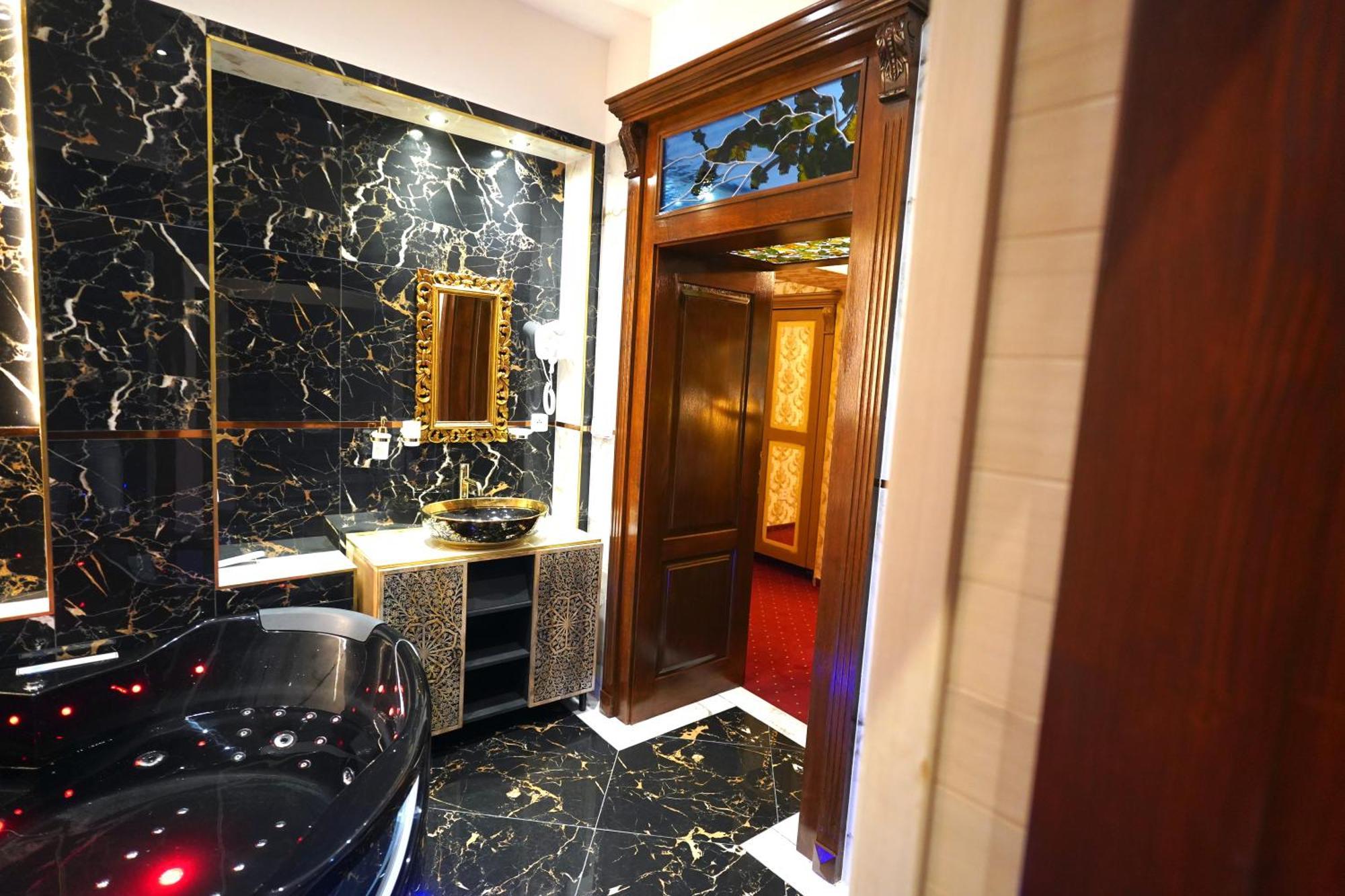Отель Liliova Old Town 4*